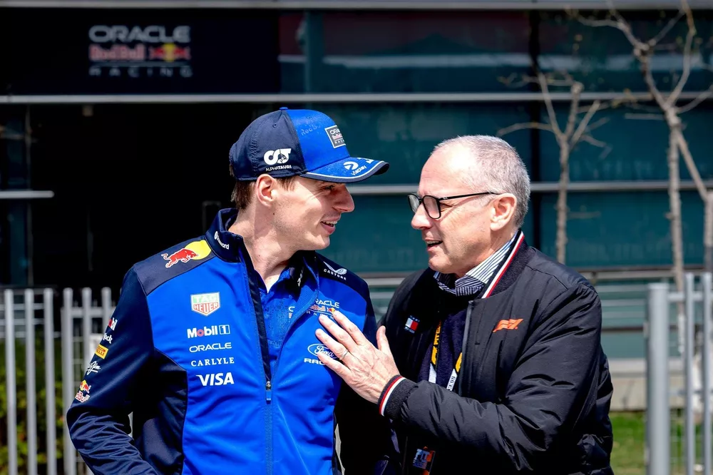 Domenicali vs. Verstappen: El delicado equilibrio entre el purismo y el negocio en la F1